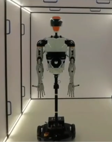 空间站舱内活动机器人